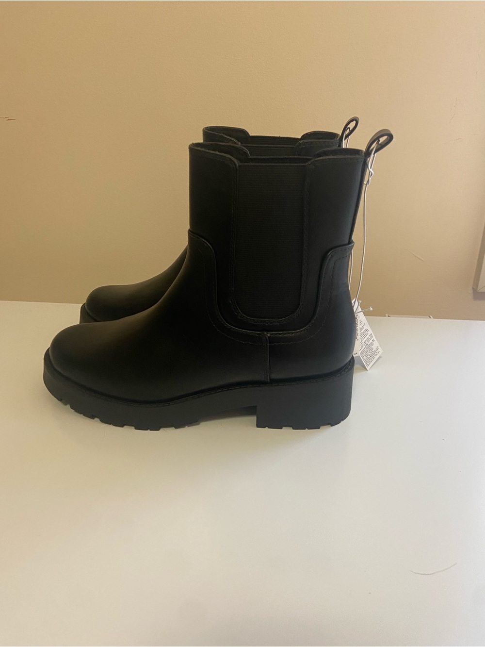 Old Navy Black Chelsea Lug Ankle Boots
